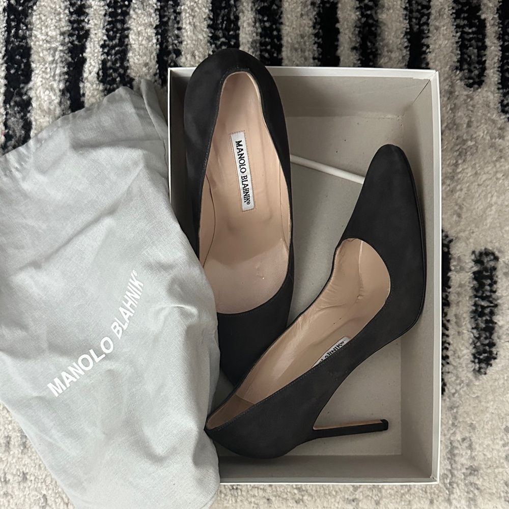 Manolo Blahnik Classic Charcoal Gray Suede Heels (Samba)